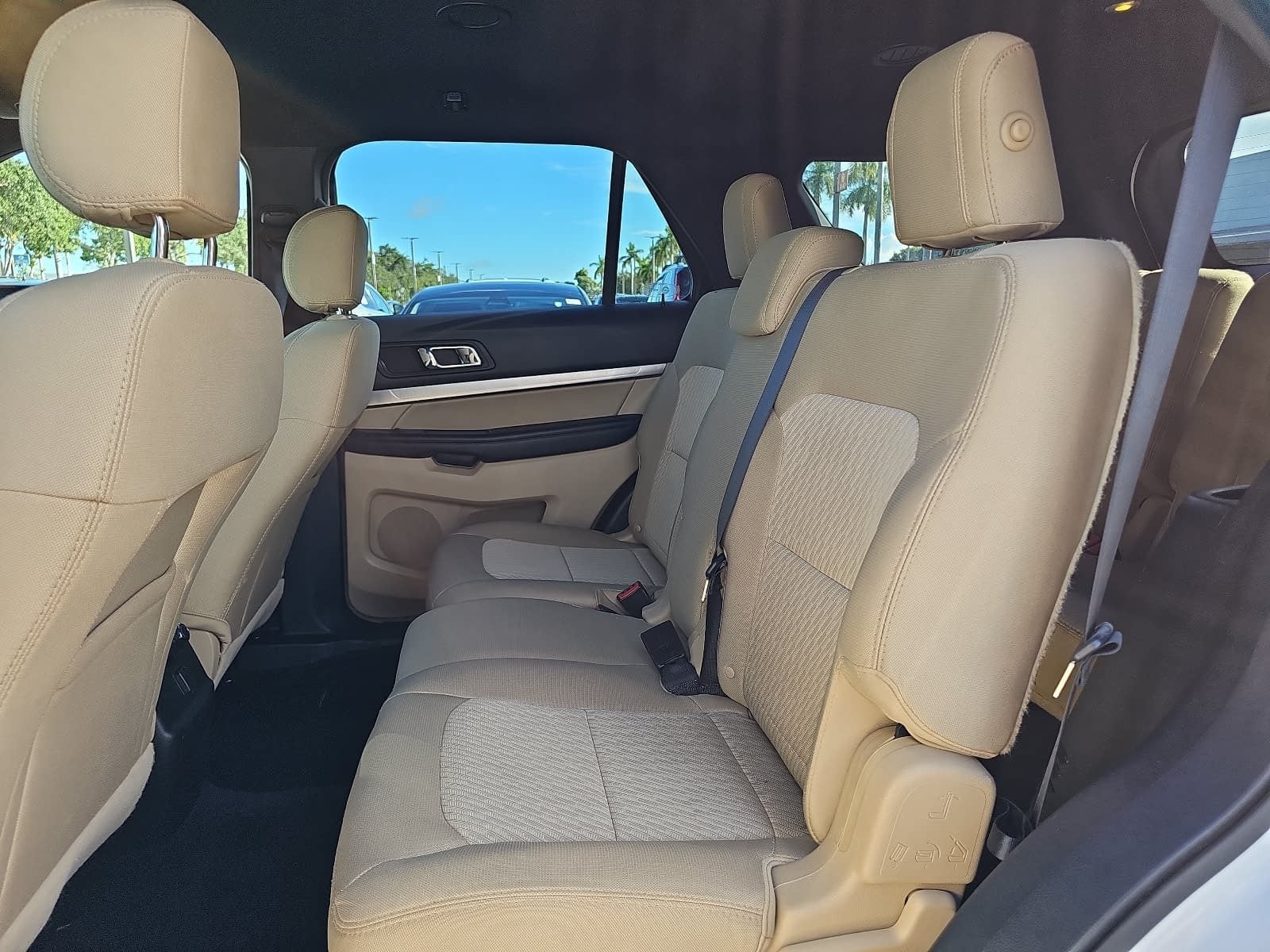 2017 Ford Explorer Base