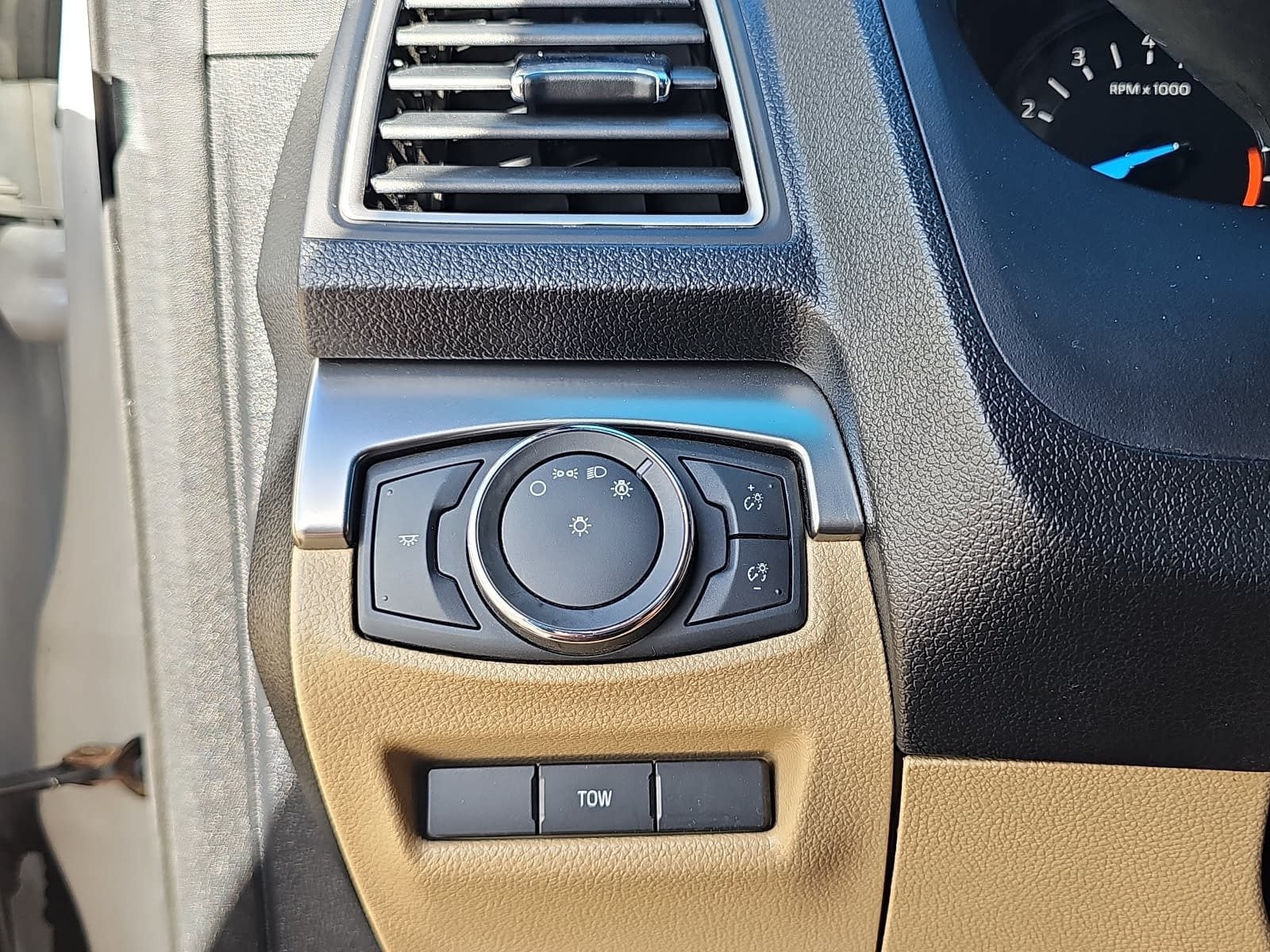 2017 Ford Explorer Base