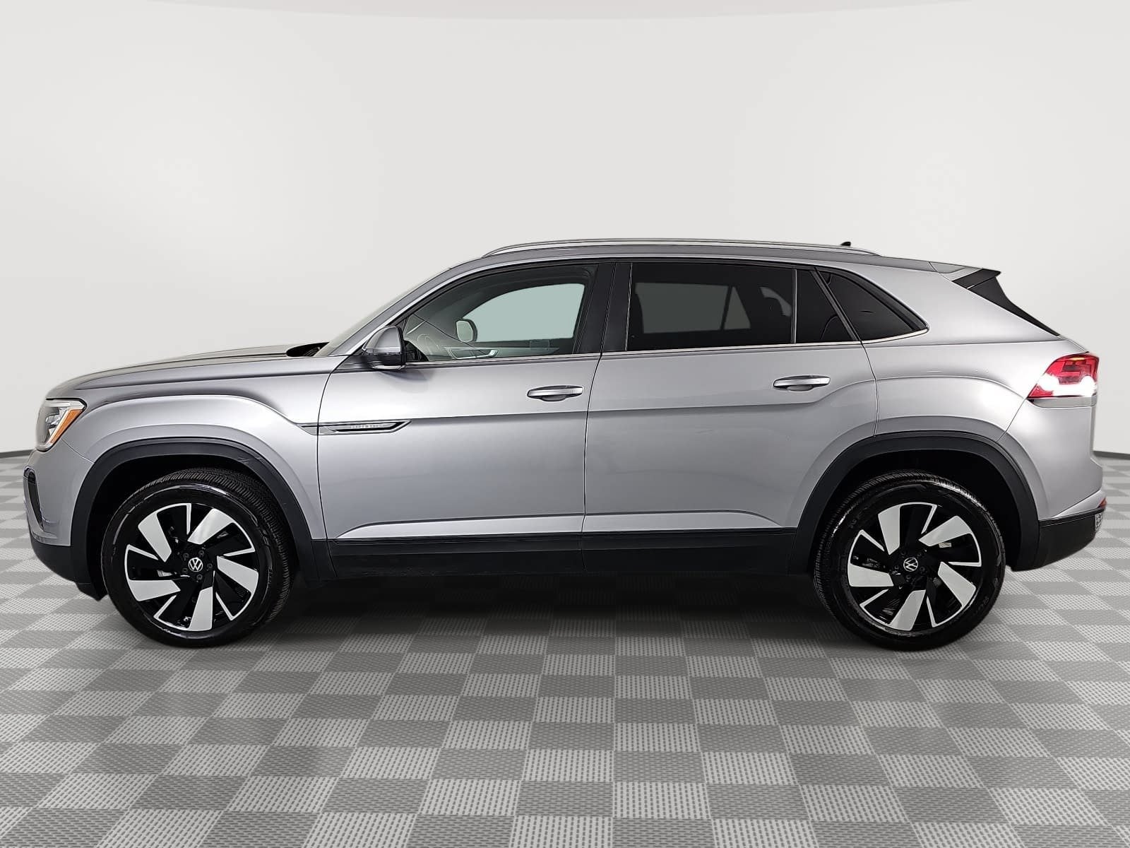 2026 Volkswagen Atlas Cross Sport SE w/Technology