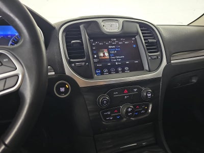 2021 Chrysler 300 Touring