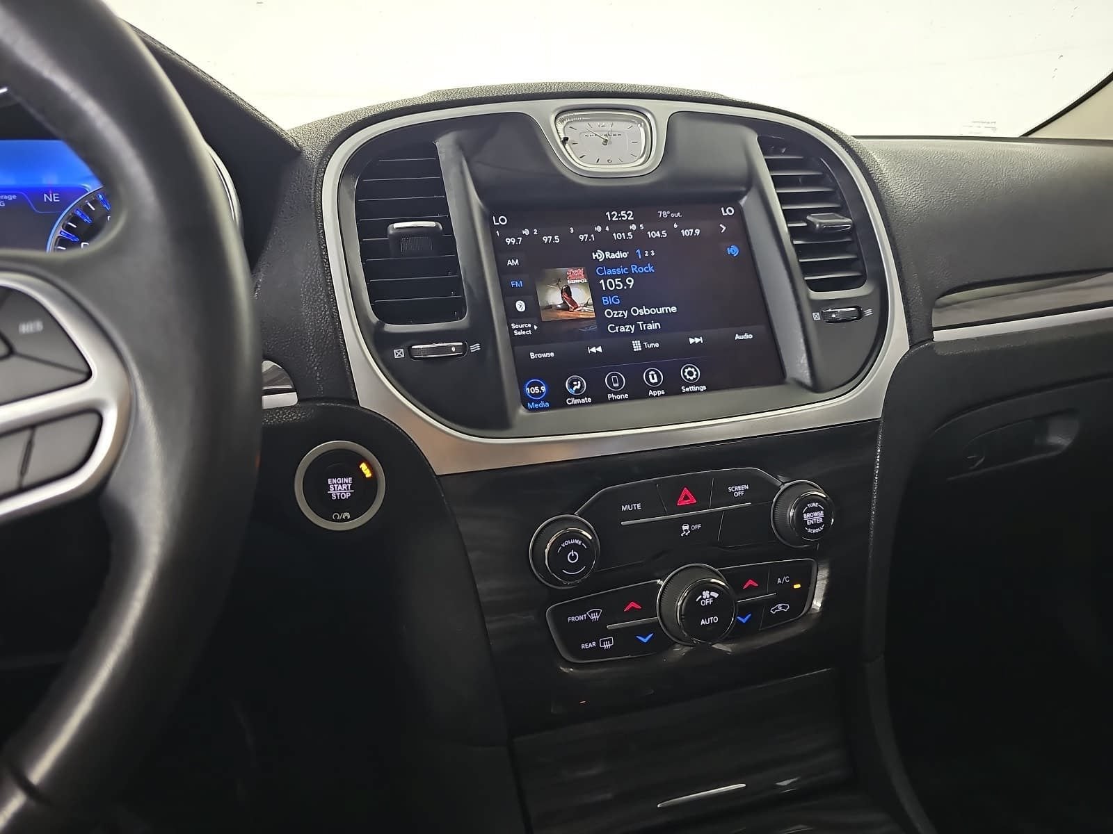 2021 Chrysler 300 Touring