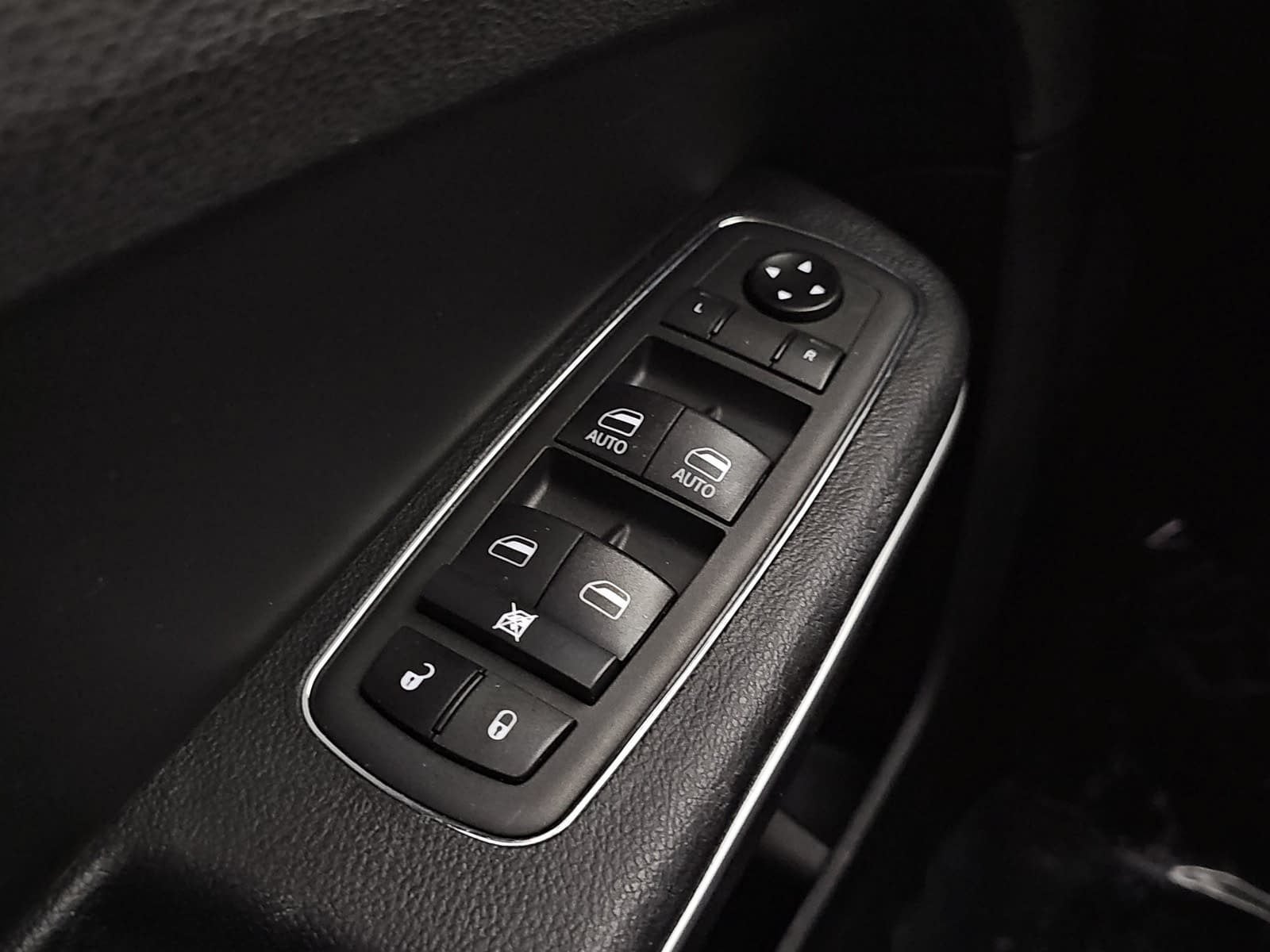 2021 Chrysler 300 Touring