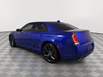 2021 Chrysler 300 Touring