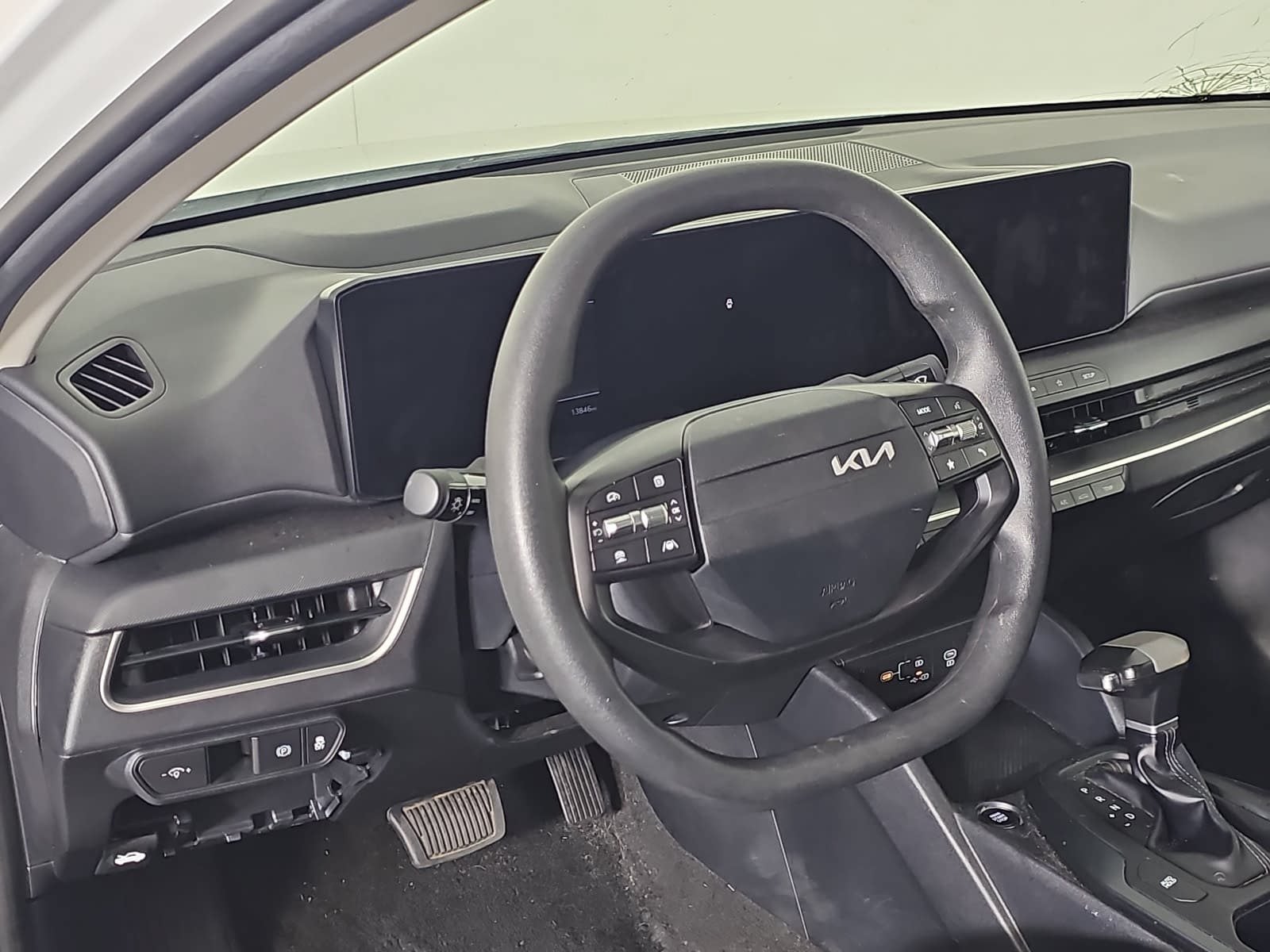 2025 Kia K4 LX