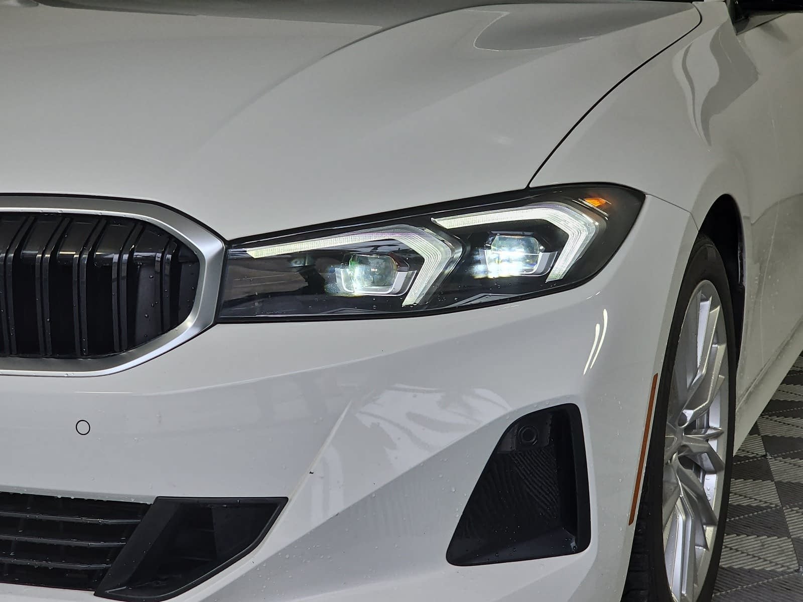 2024 BMW 3 Series 330i
