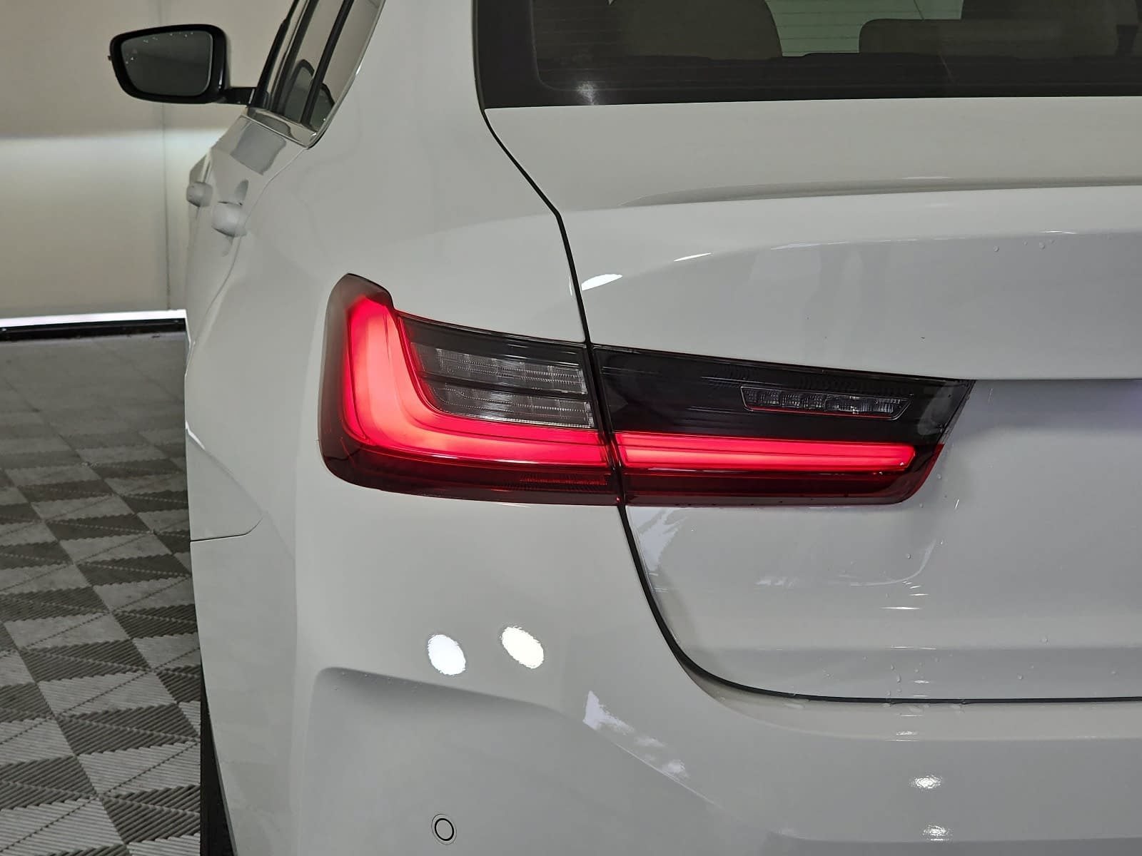 2024 BMW 3 Series 330i