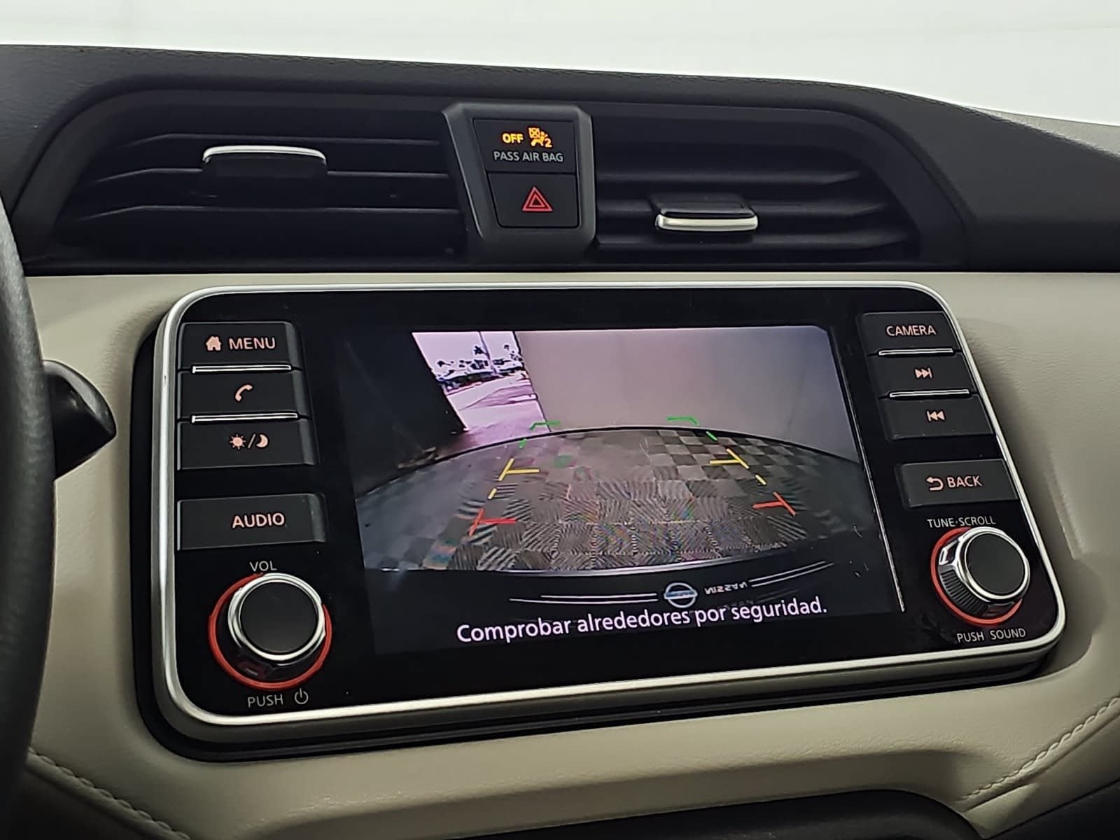 2022 Nissan Versa 1.6 SV