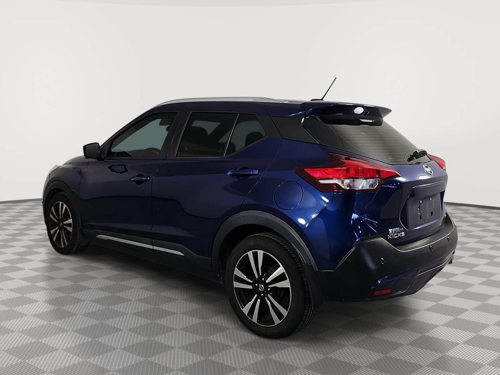 2020 Nissan Kicks SR