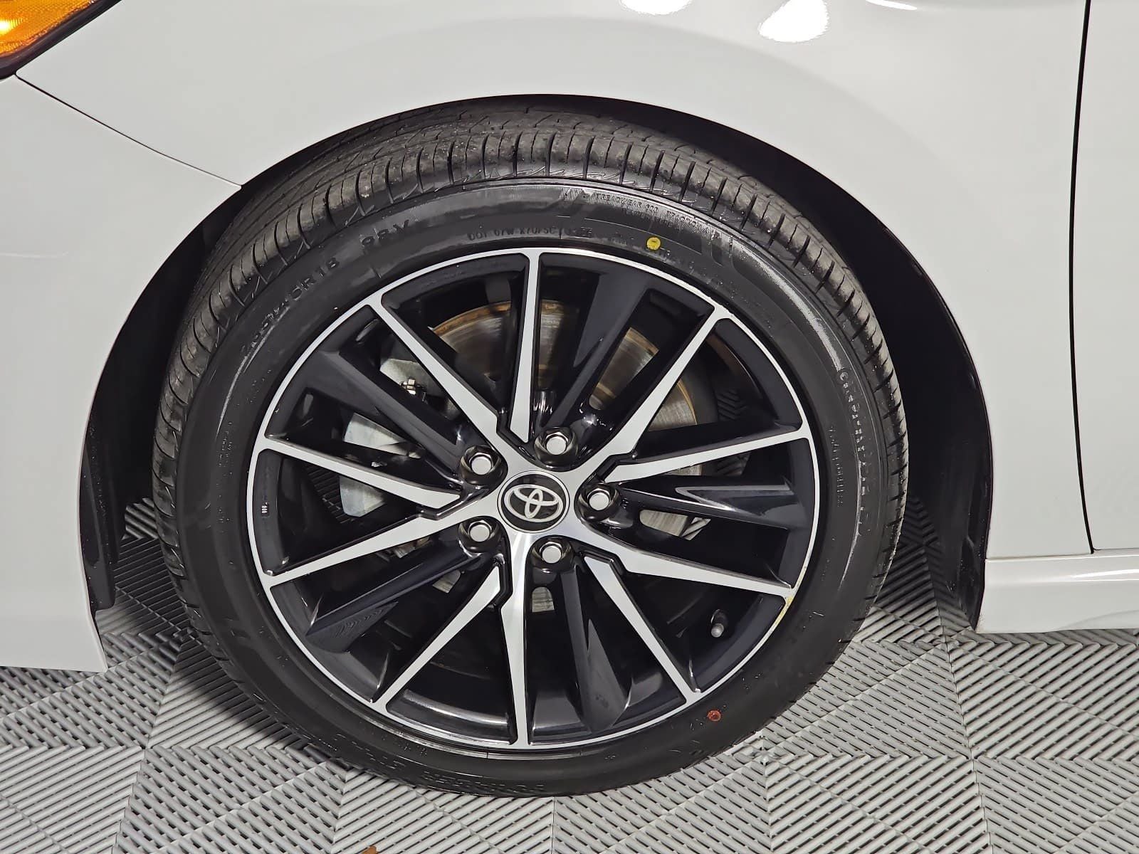 2023 Toyota Camry Hybrid SE