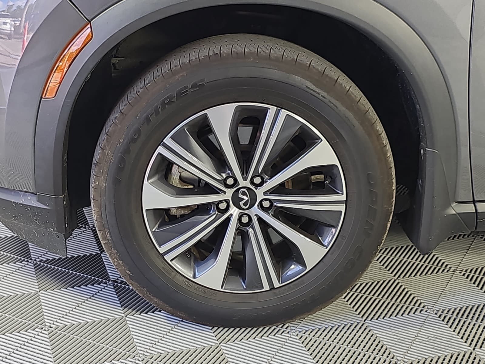 2024 INFINITI QX60 PURE