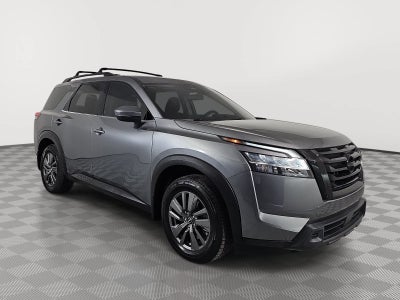 2022 Nissan Pathfinder SV