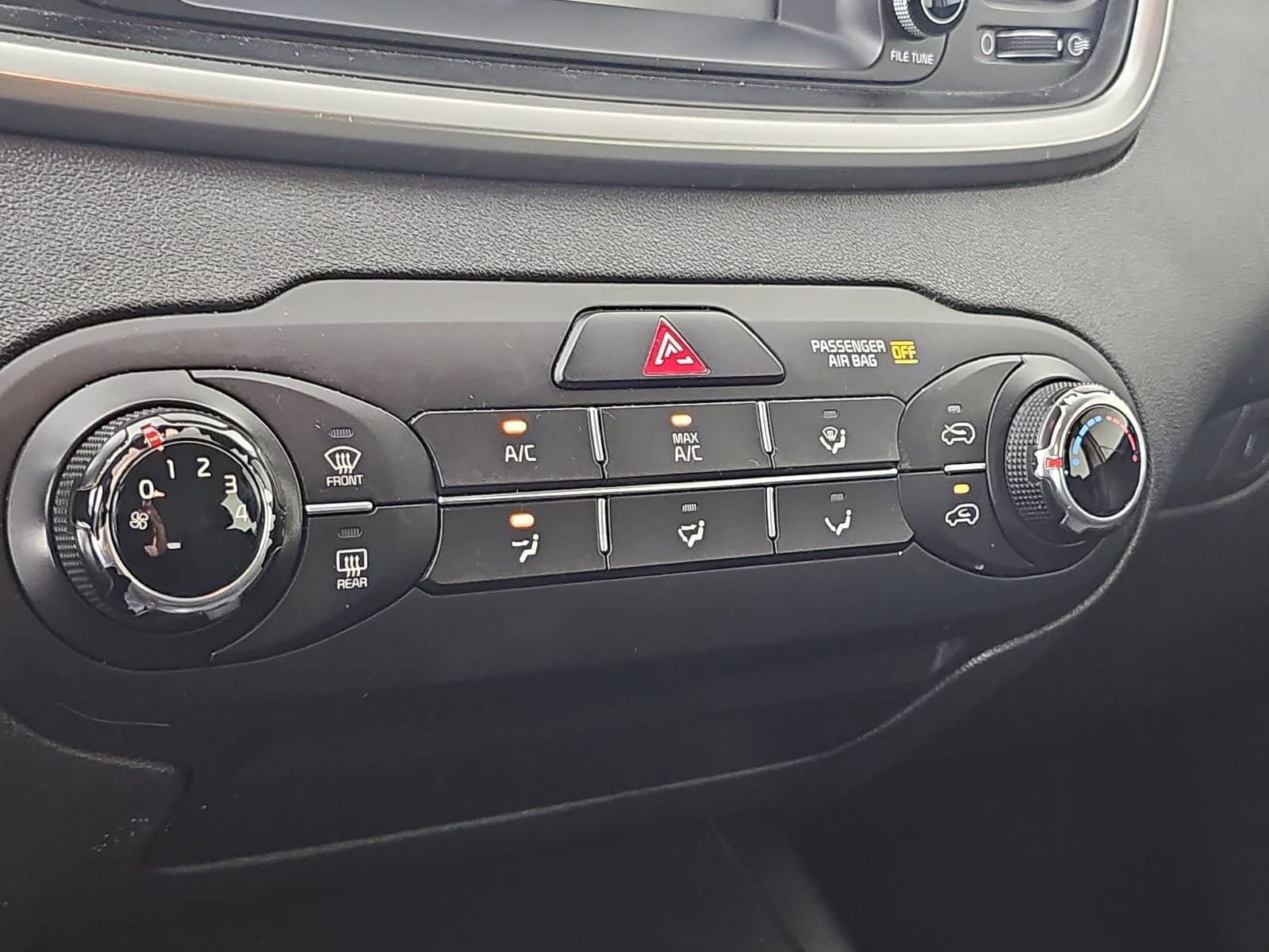 2020 Kia Sorento LX