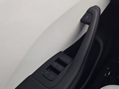 2025 Tesla Model 3 Base