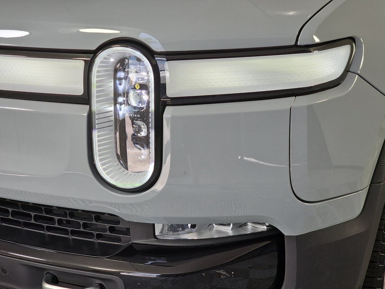 2024 Rivian R1S Adventure