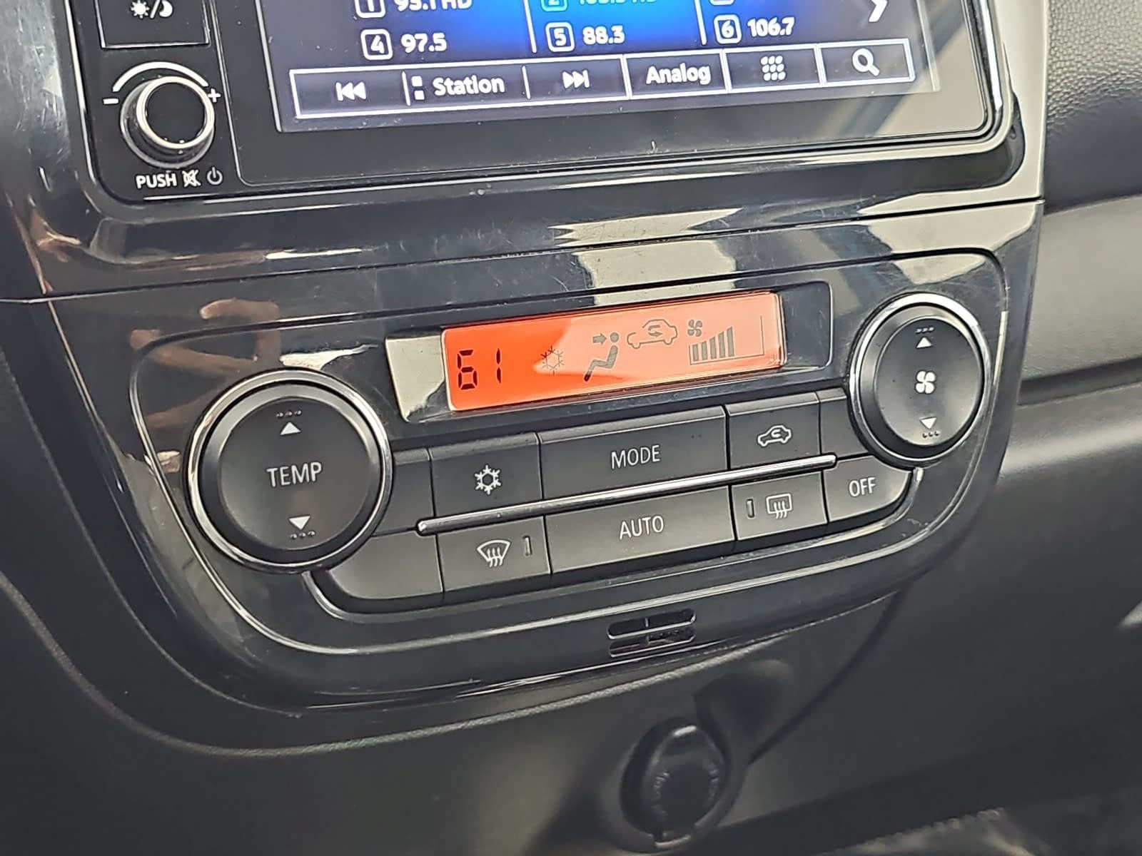 2024 Mitsubishi Mirage ES