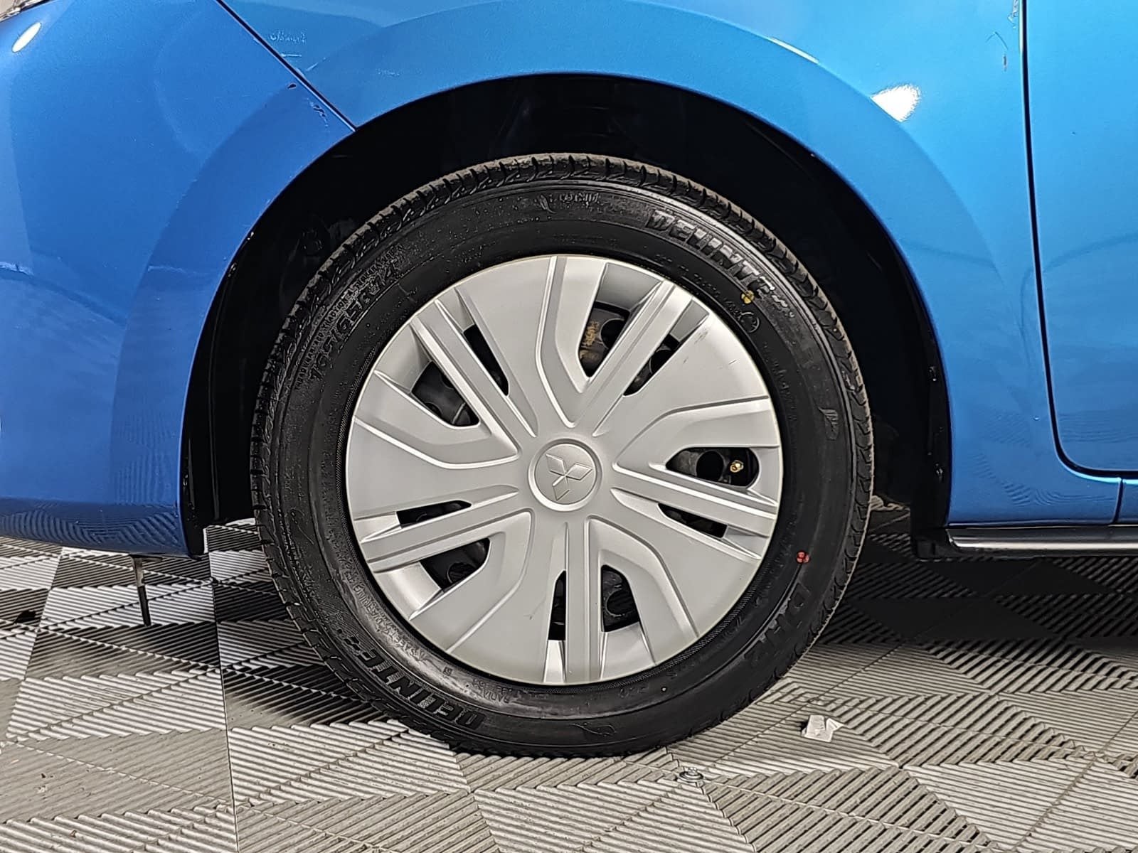 2023 Mitsubishi Mirage ES