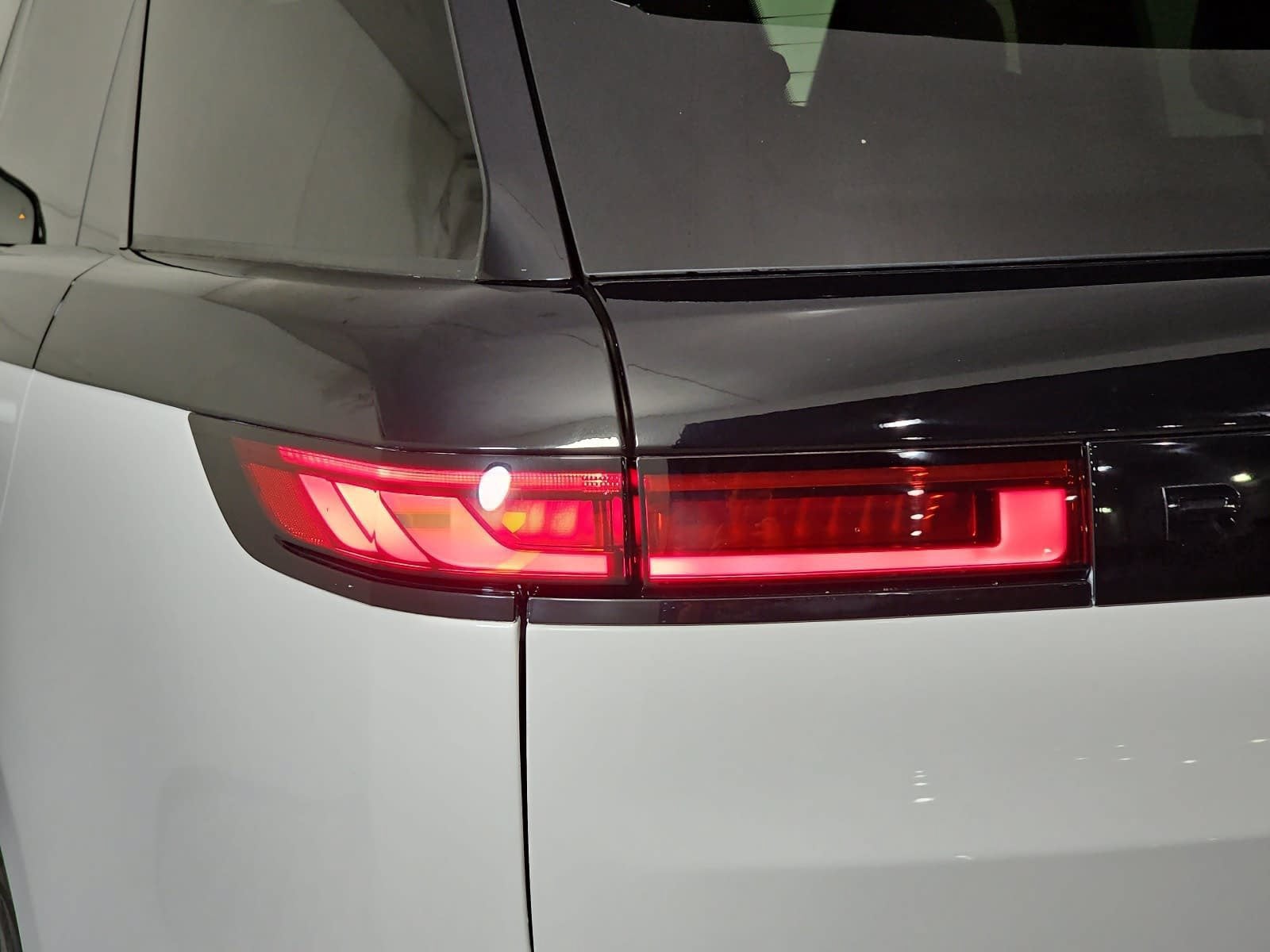 2024 Land Rover Range Rover Sport SE