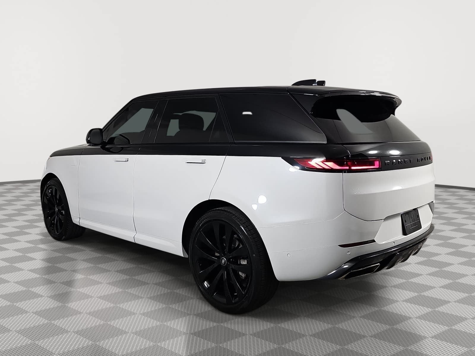 2024 Land Rover Range Rover Sport SE
