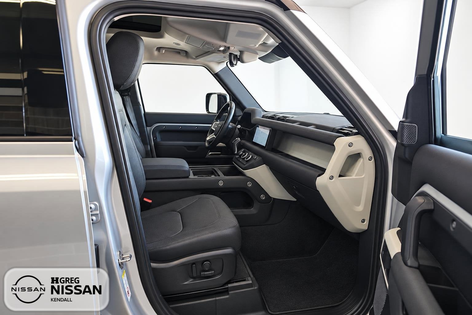 2022 Land Rover Defender 110 SE