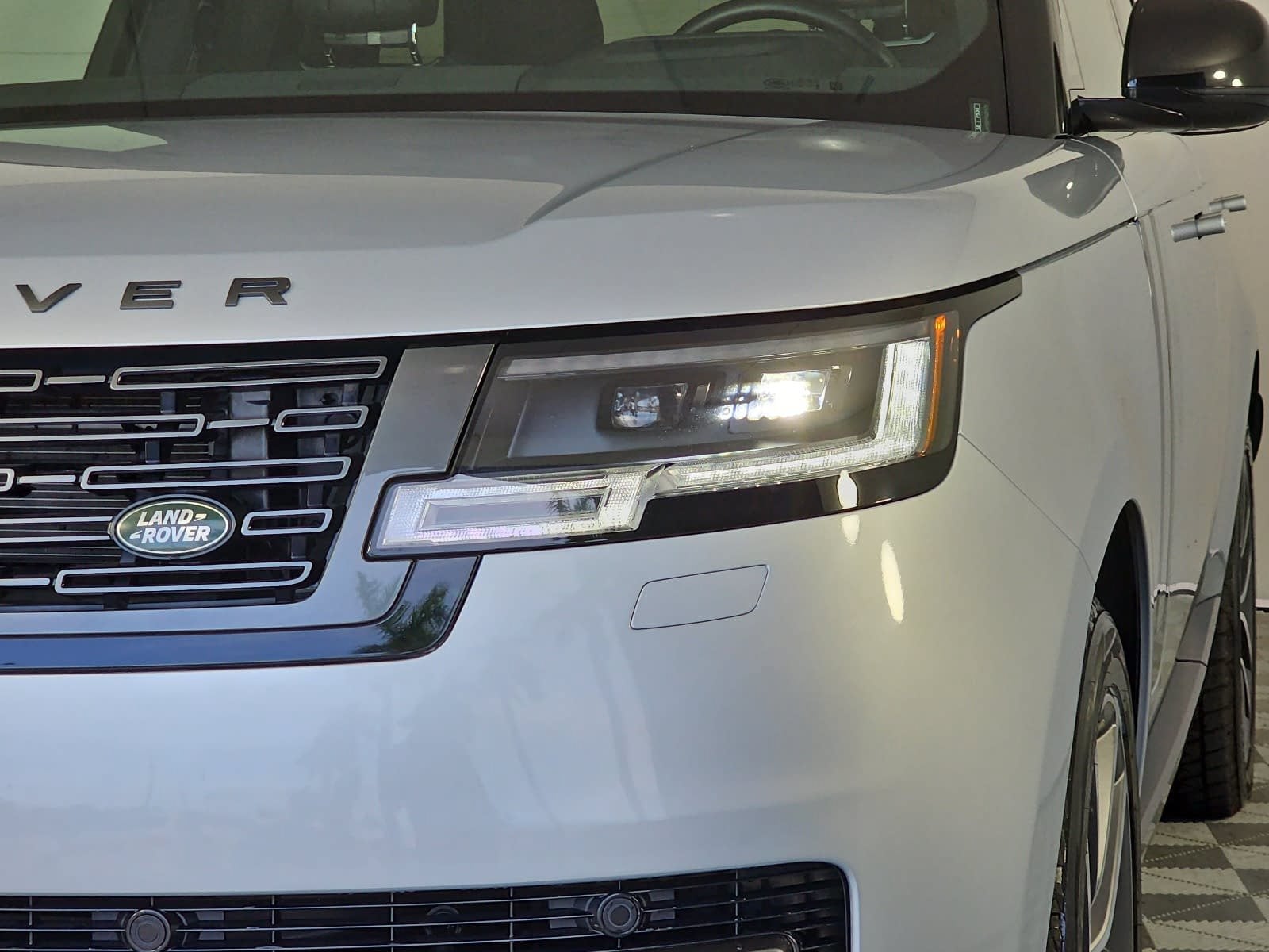 2024 Land Rover Range Rover SE