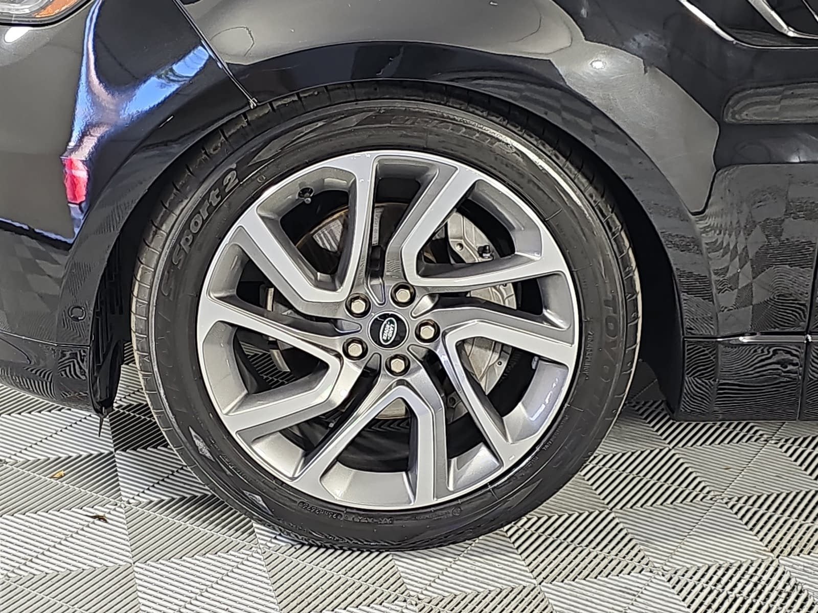 2022 Land Rover Range Rover Sport HSE Silver Edition