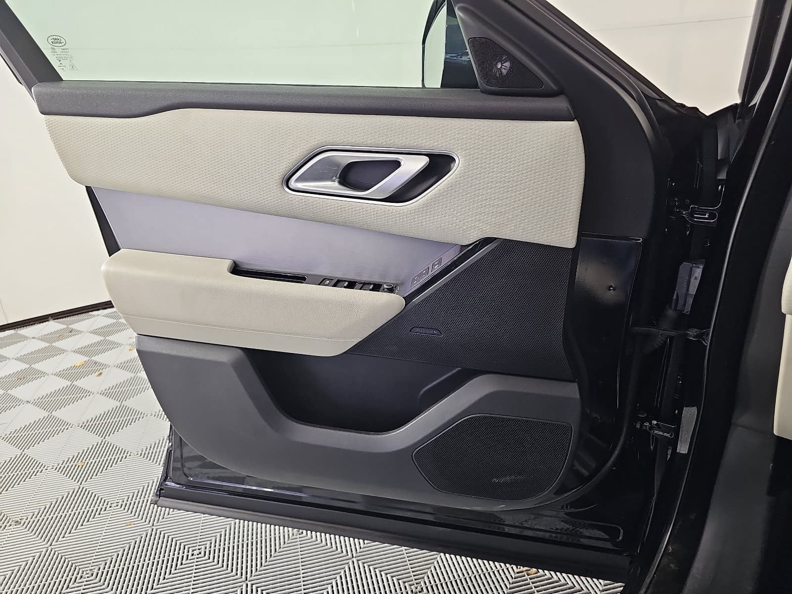 2021 Land Rover Range Rover Velar P250 R-Dynamic S