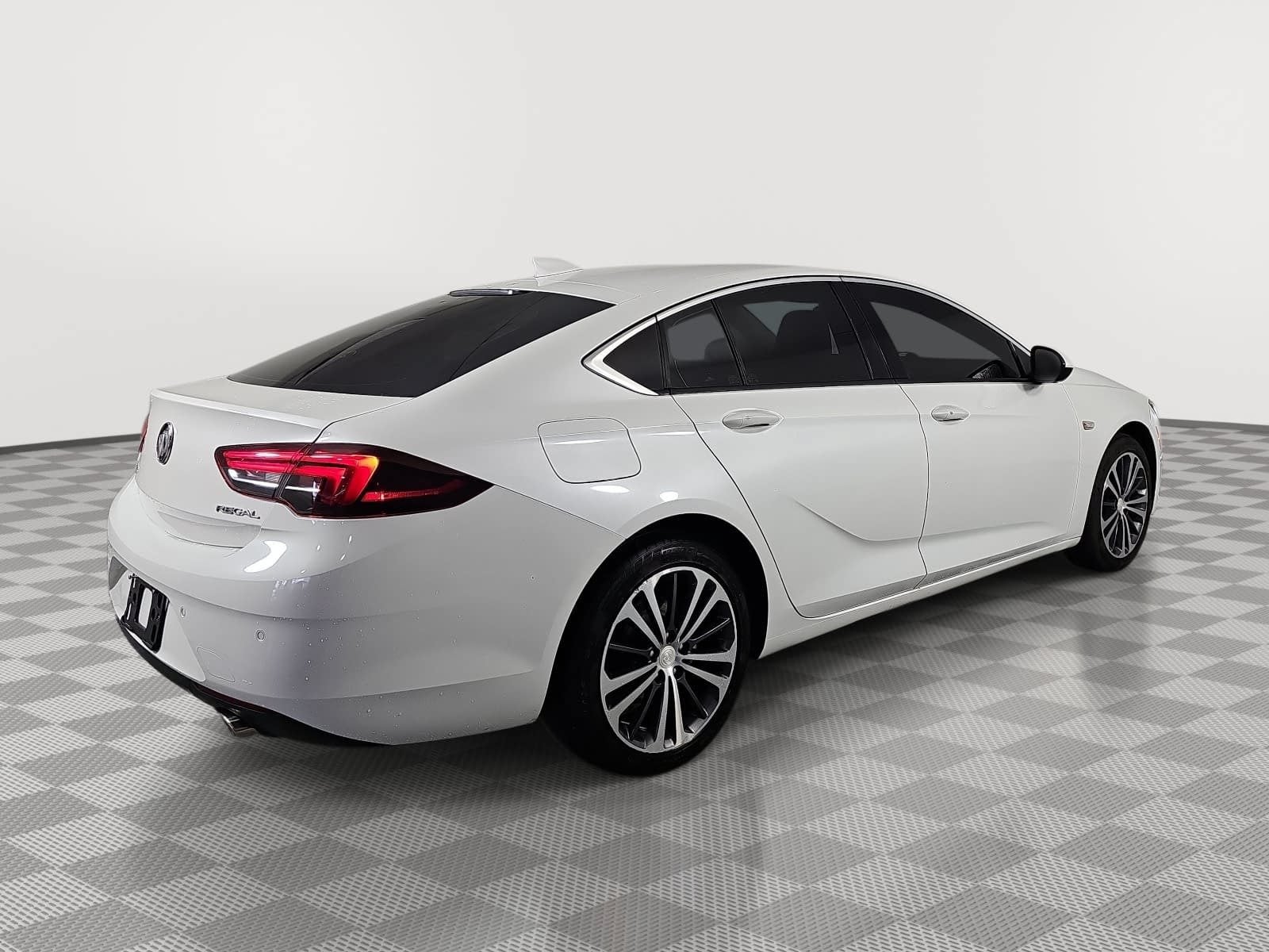 2018 Buick Regal Essence