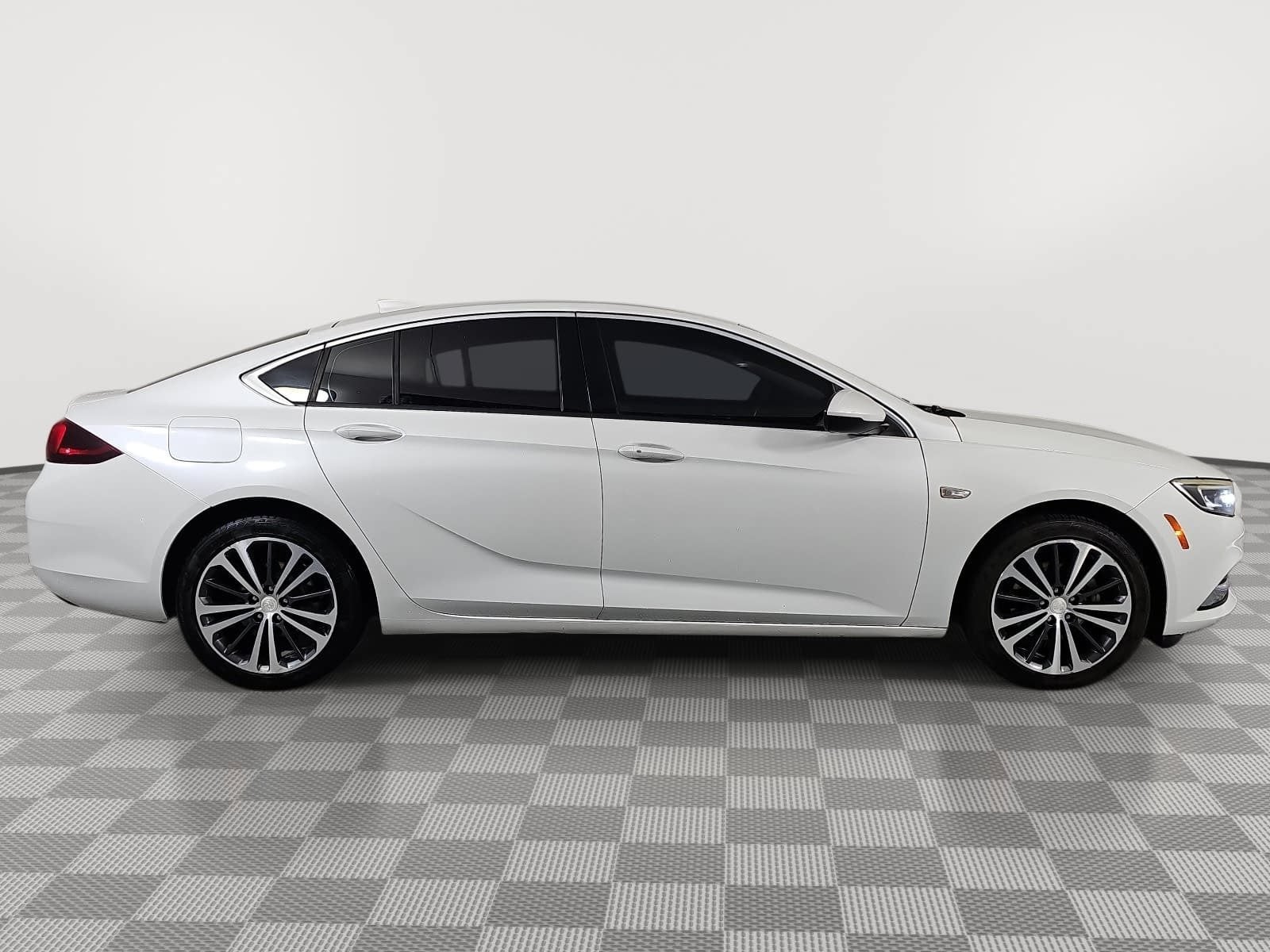 2018 Buick Regal Essence