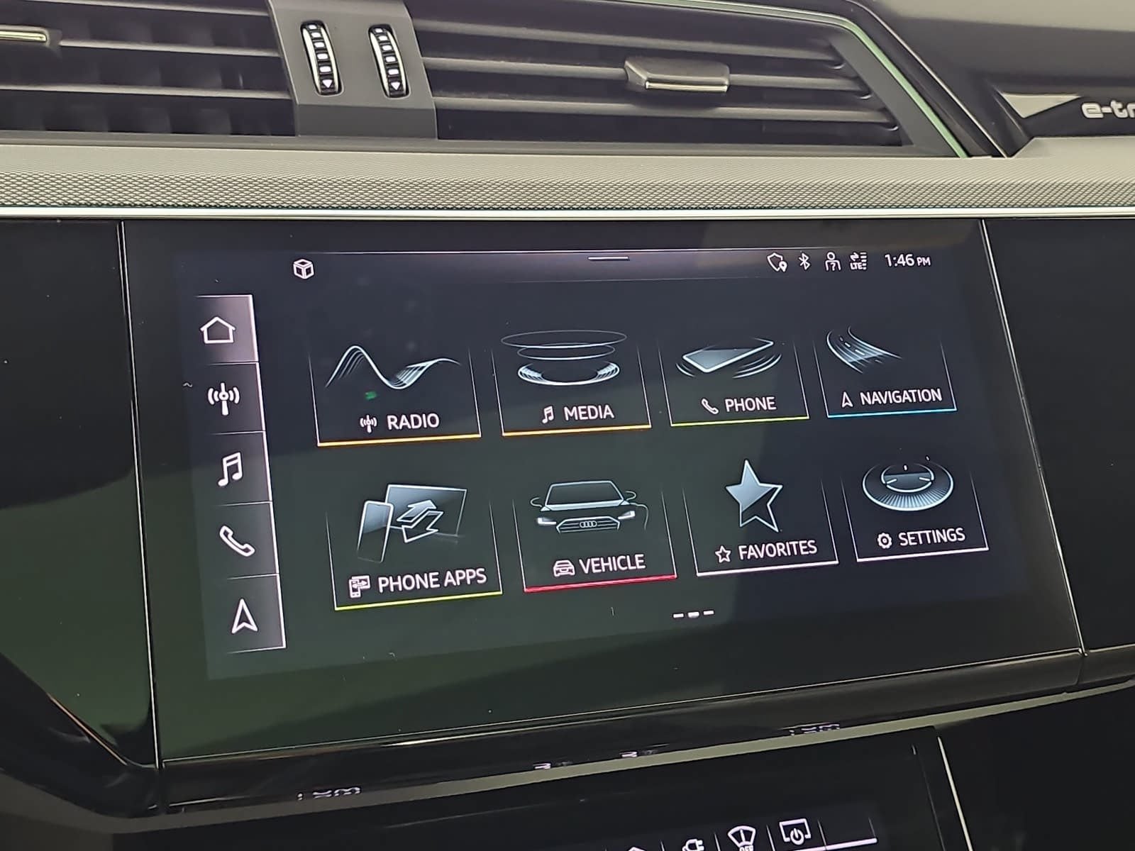 2024 Audi Q8 e-tron Prestige quattro