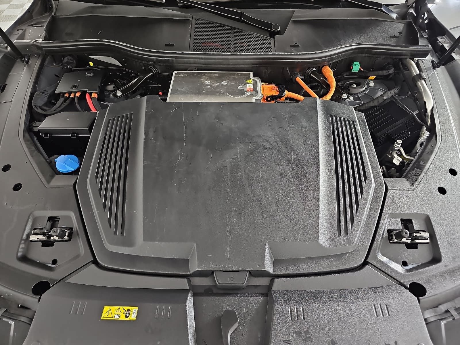 2024 Audi Q8 e-tron Prestige quattro