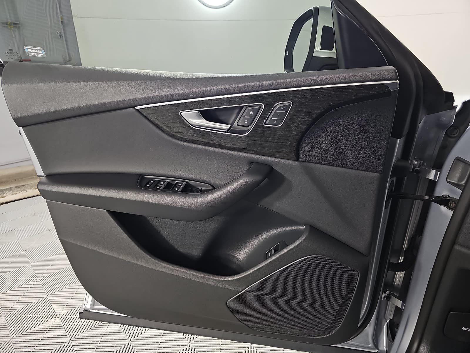 2021 Audi Q8 55 Premium quattro