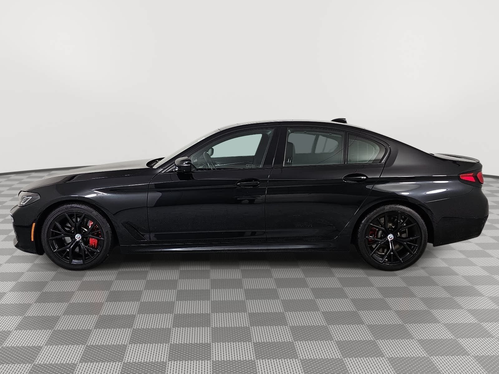 2023 BMW 5 Series M550i xDrive