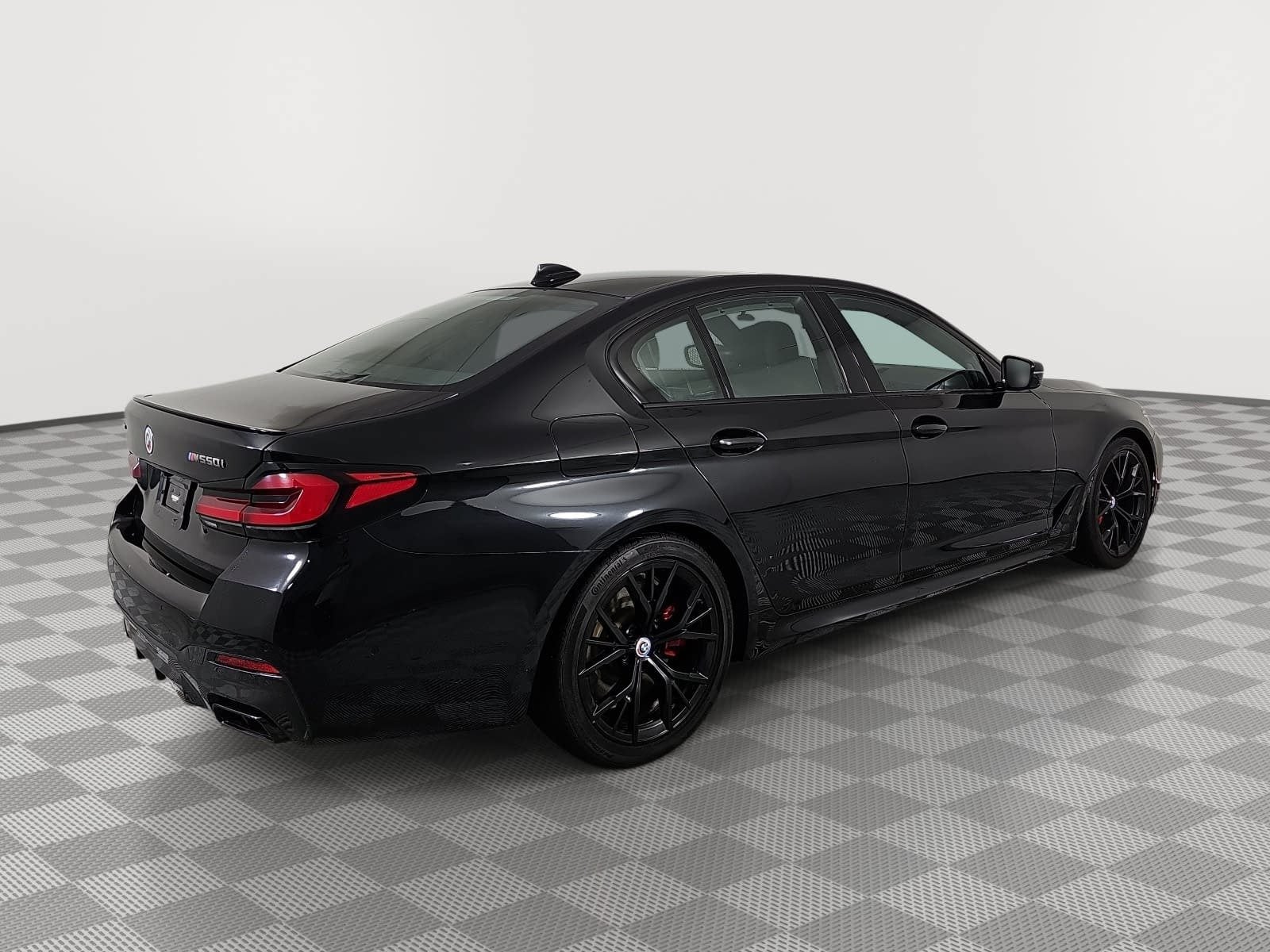2023 BMW 5 Series M550i xDrive