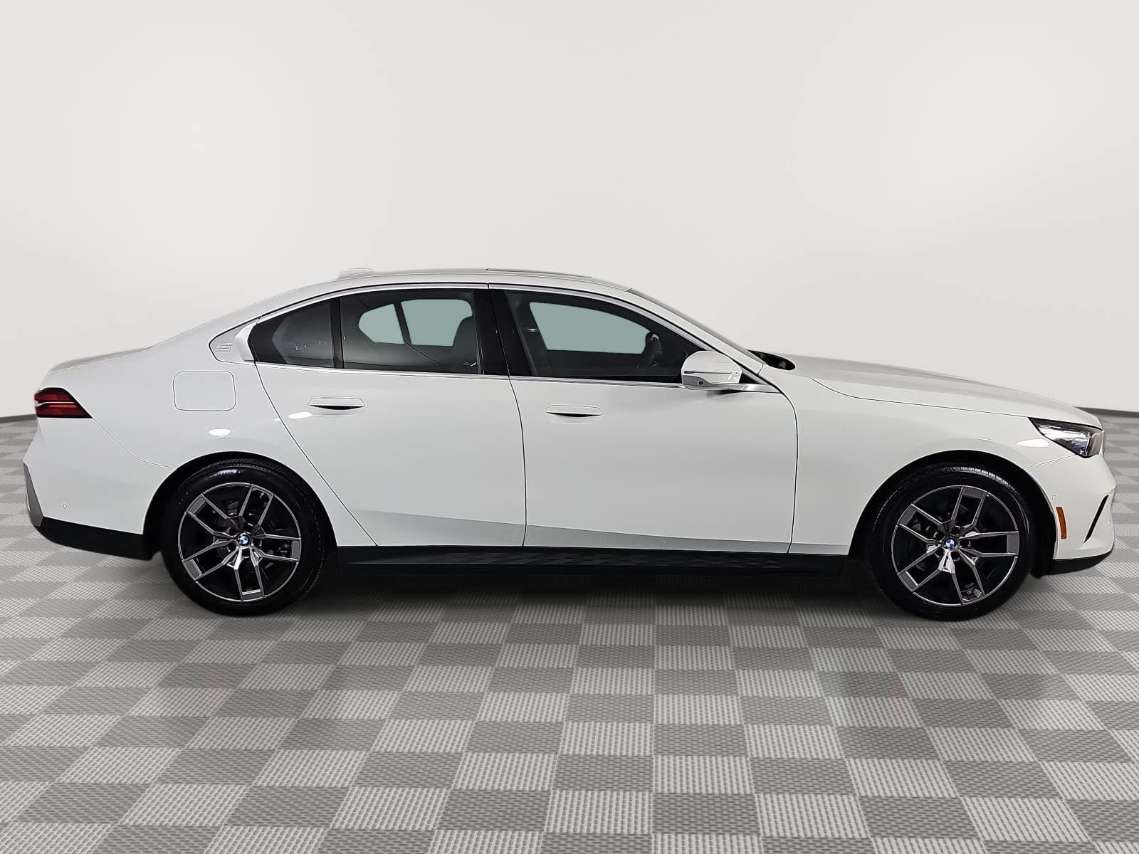 2026 BMW 5 Series 530i