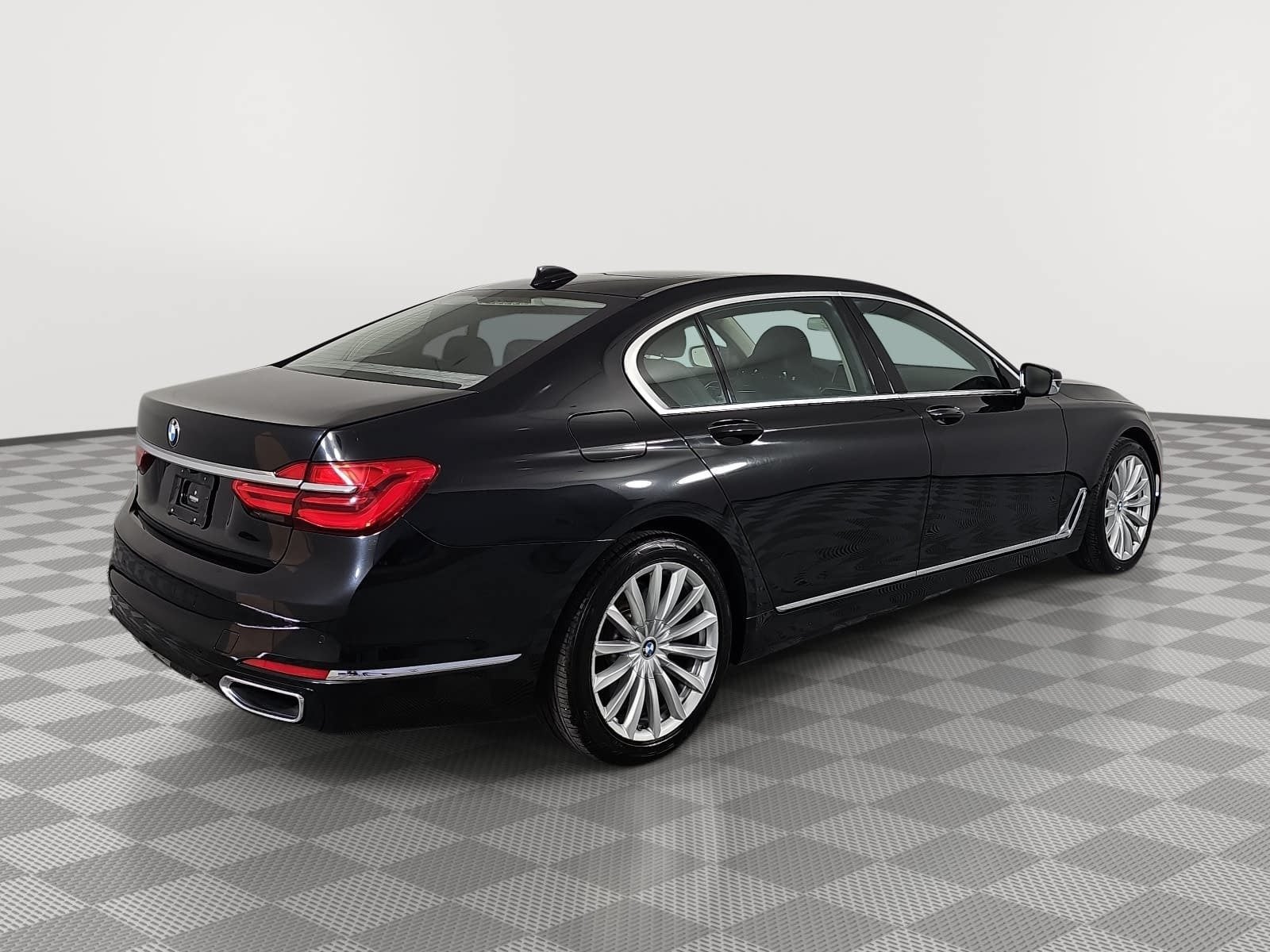 2018 BMW 7 Series 740i