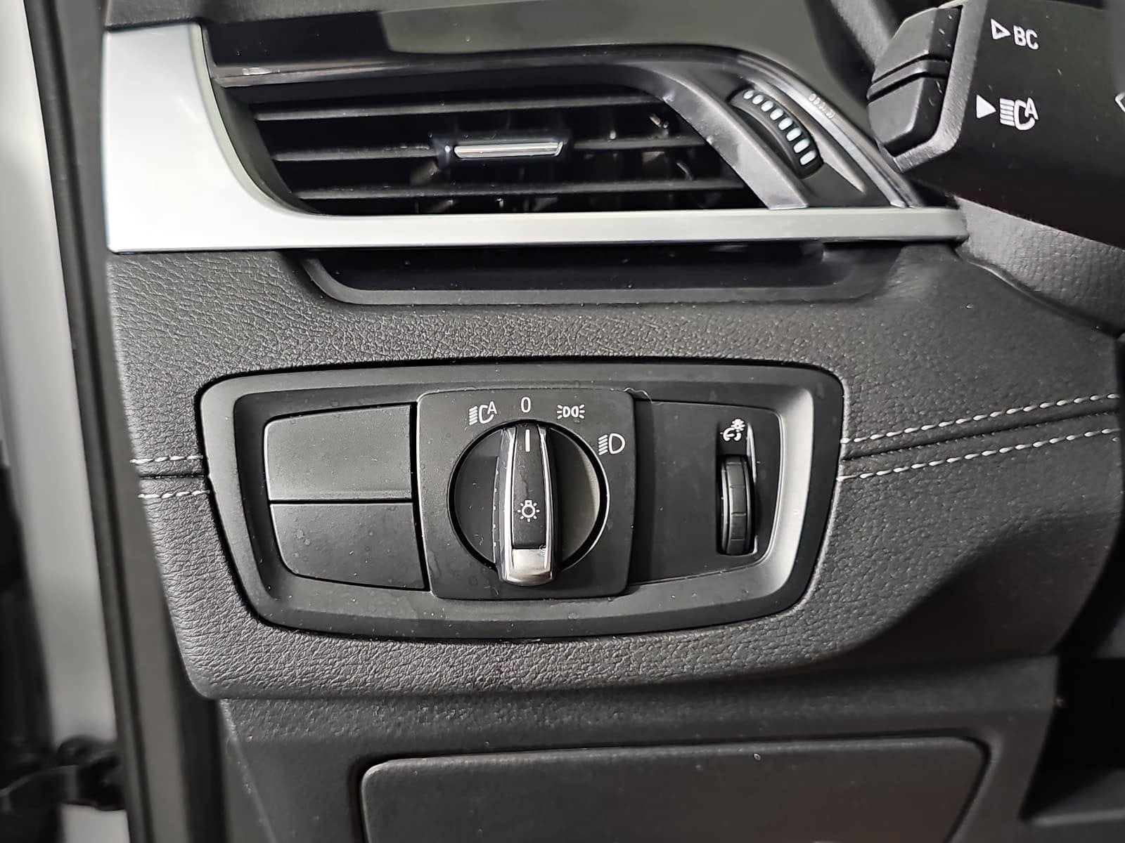 2021 BMW X1 sDrive28i