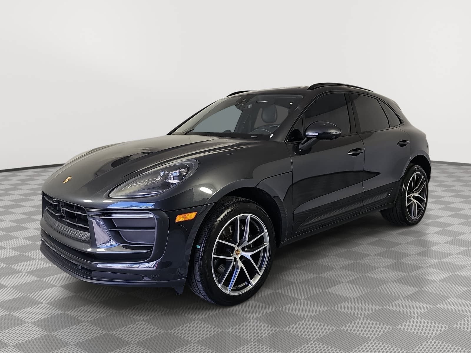 2025 Porsche Macan Base