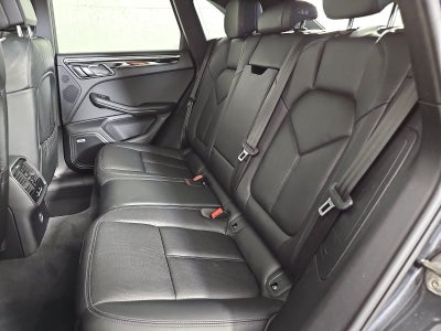 2020 Porsche Macan Base