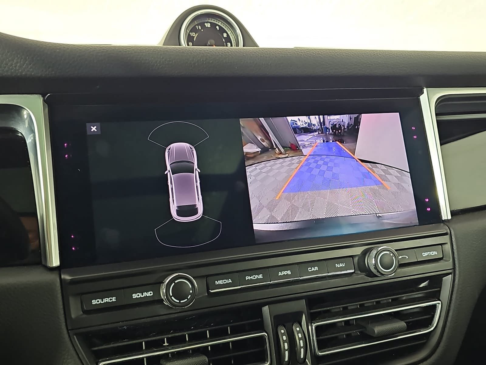 2020 Porsche Macan Base