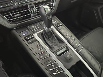 2020 Porsche Macan Base