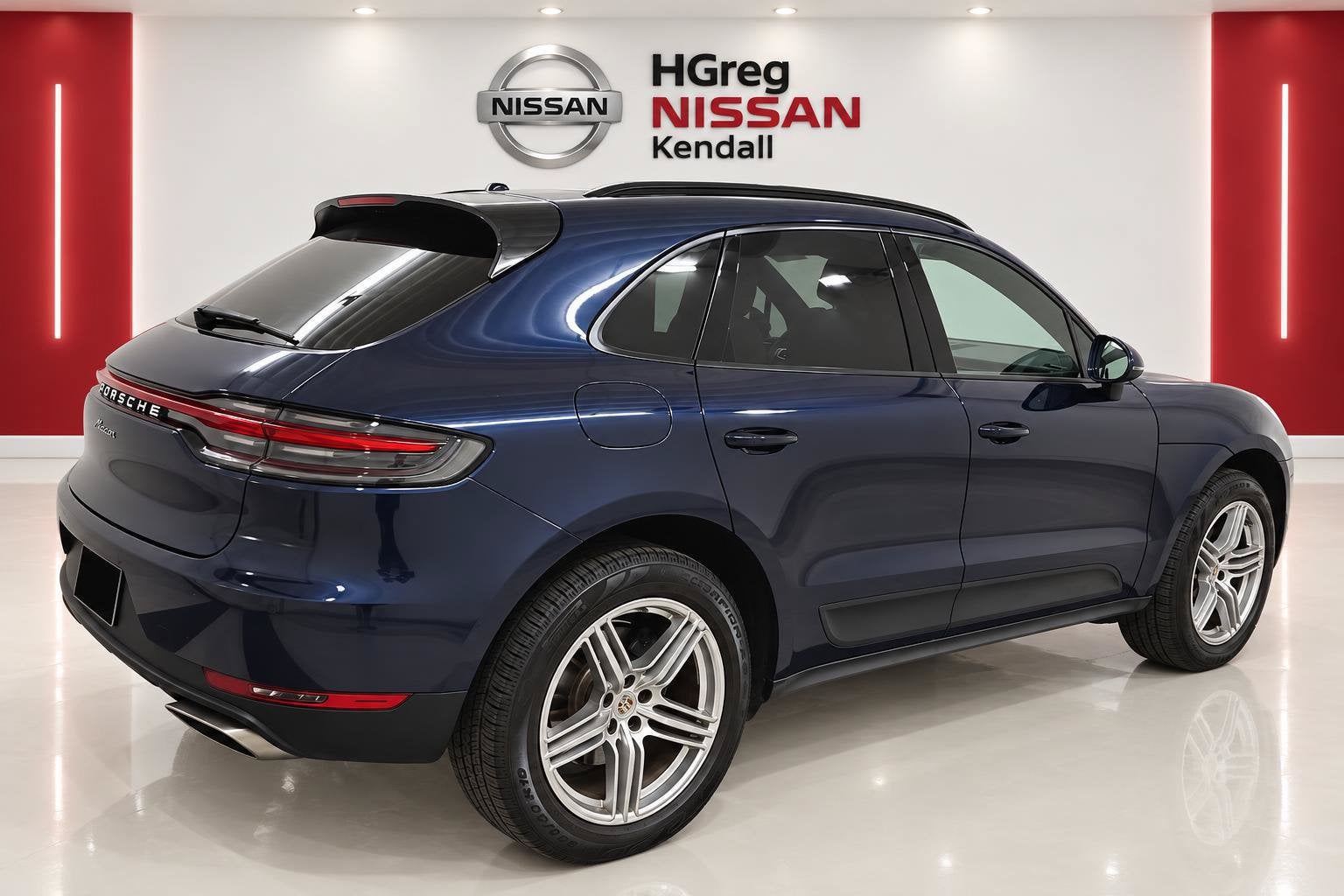 2020 Porsche Macan Base