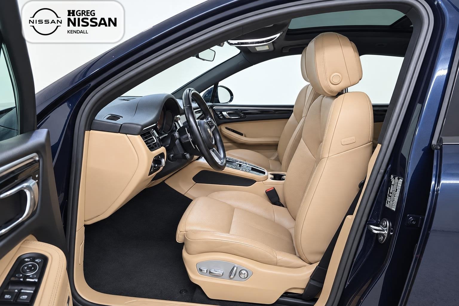 2020 Porsche Macan Base