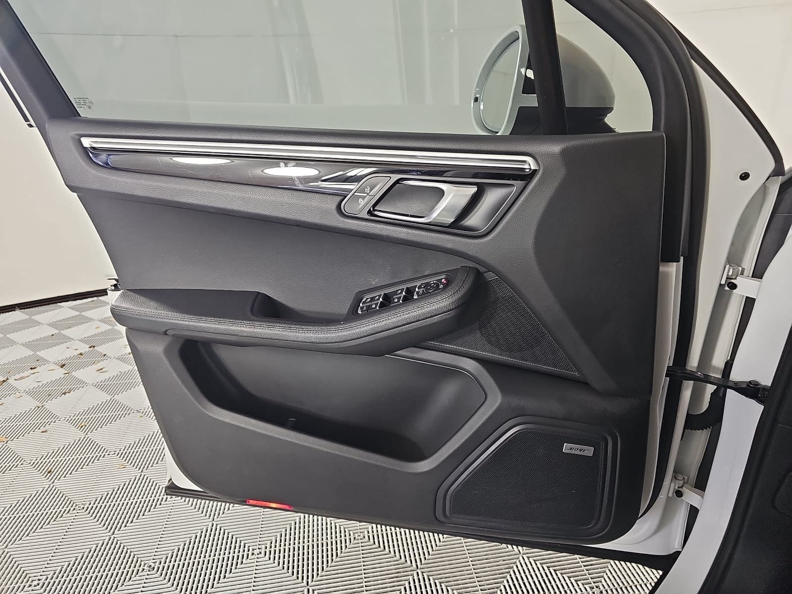 2021 Porsche Macan Base