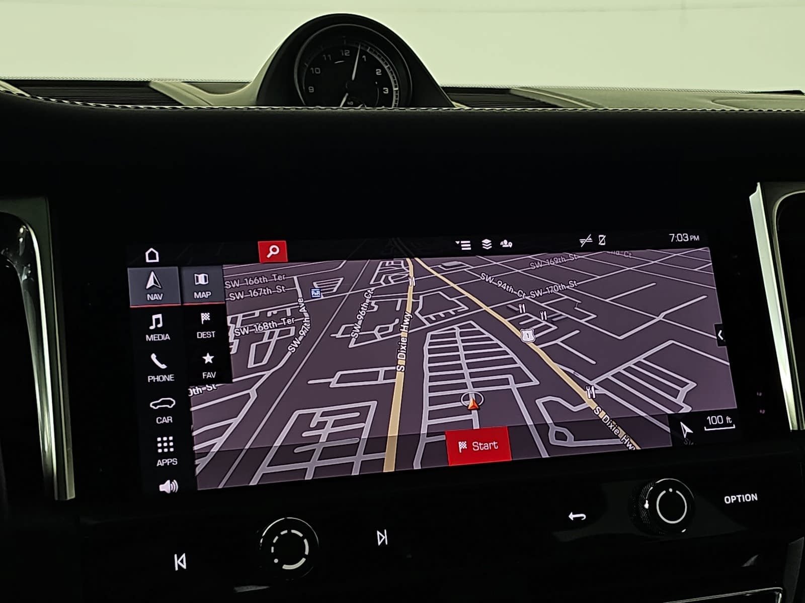2022 Porsche Macan Base