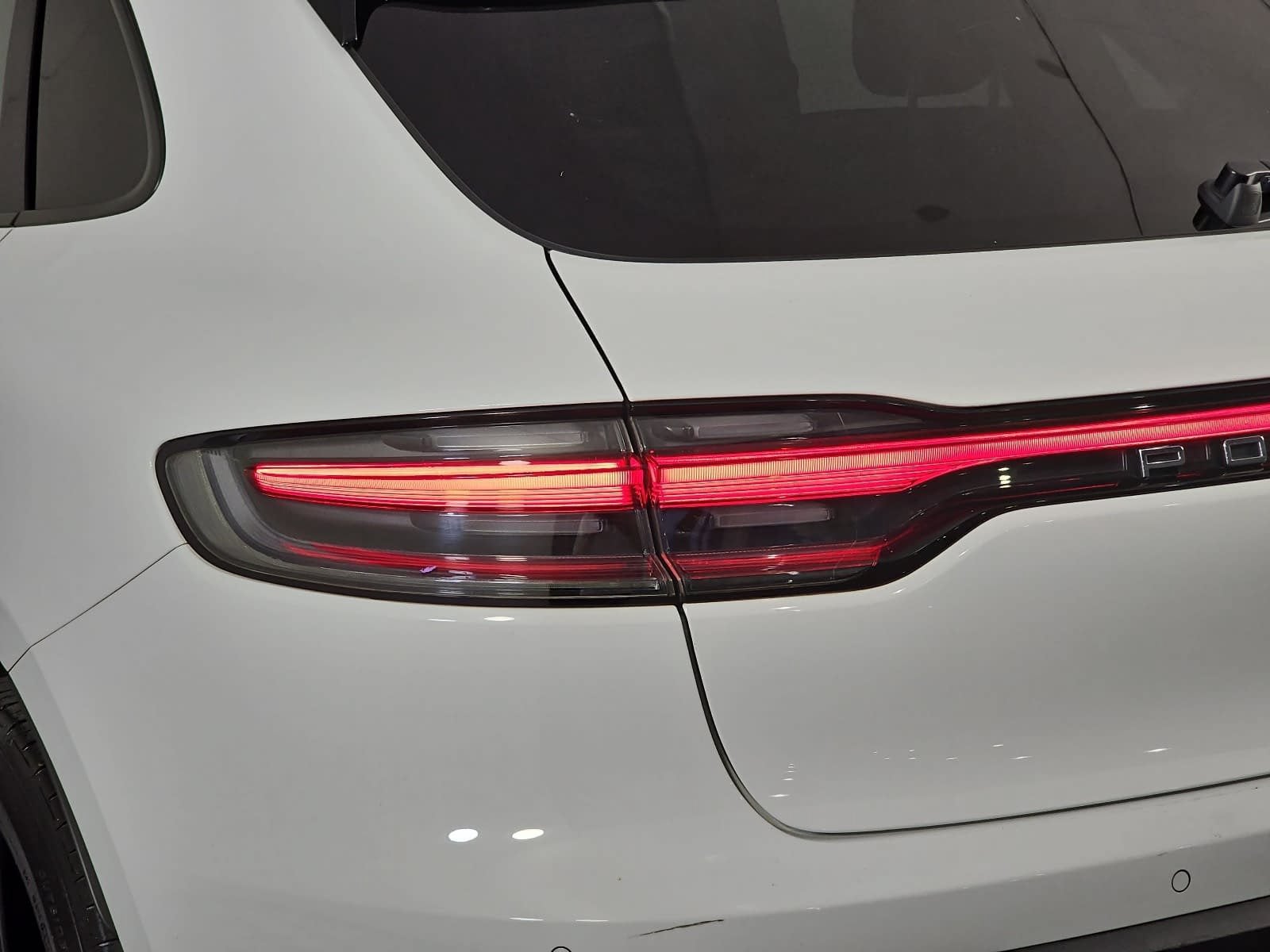 2022 Porsche Macan Base
