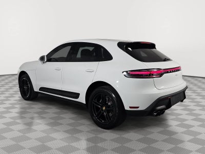 2022 Porsche Macan Base