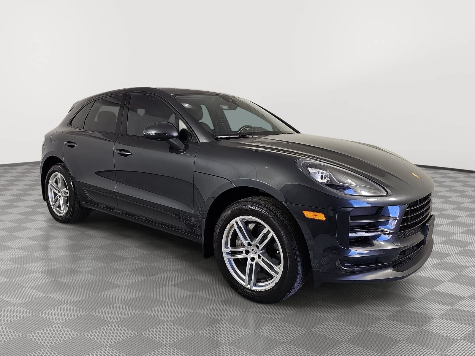 2021 Porsche Macan Base