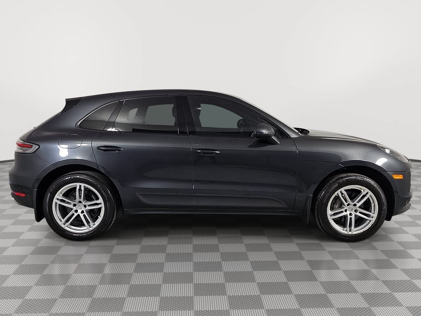 2021 Porsche Macan Base