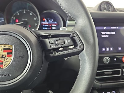 2023 Porsche Macan Base