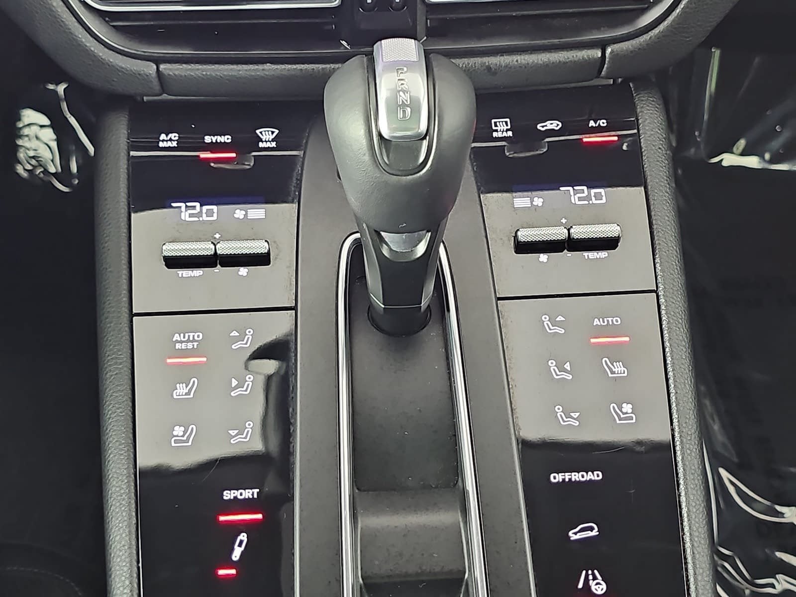 2023 Porsche Macan Base